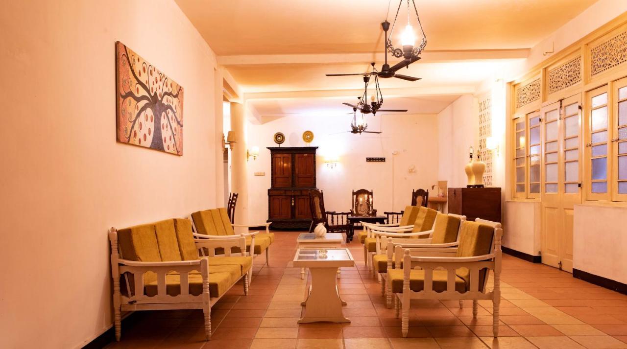 Beverly Villa Dehiwala-Mont Lavinia Extérieur photo