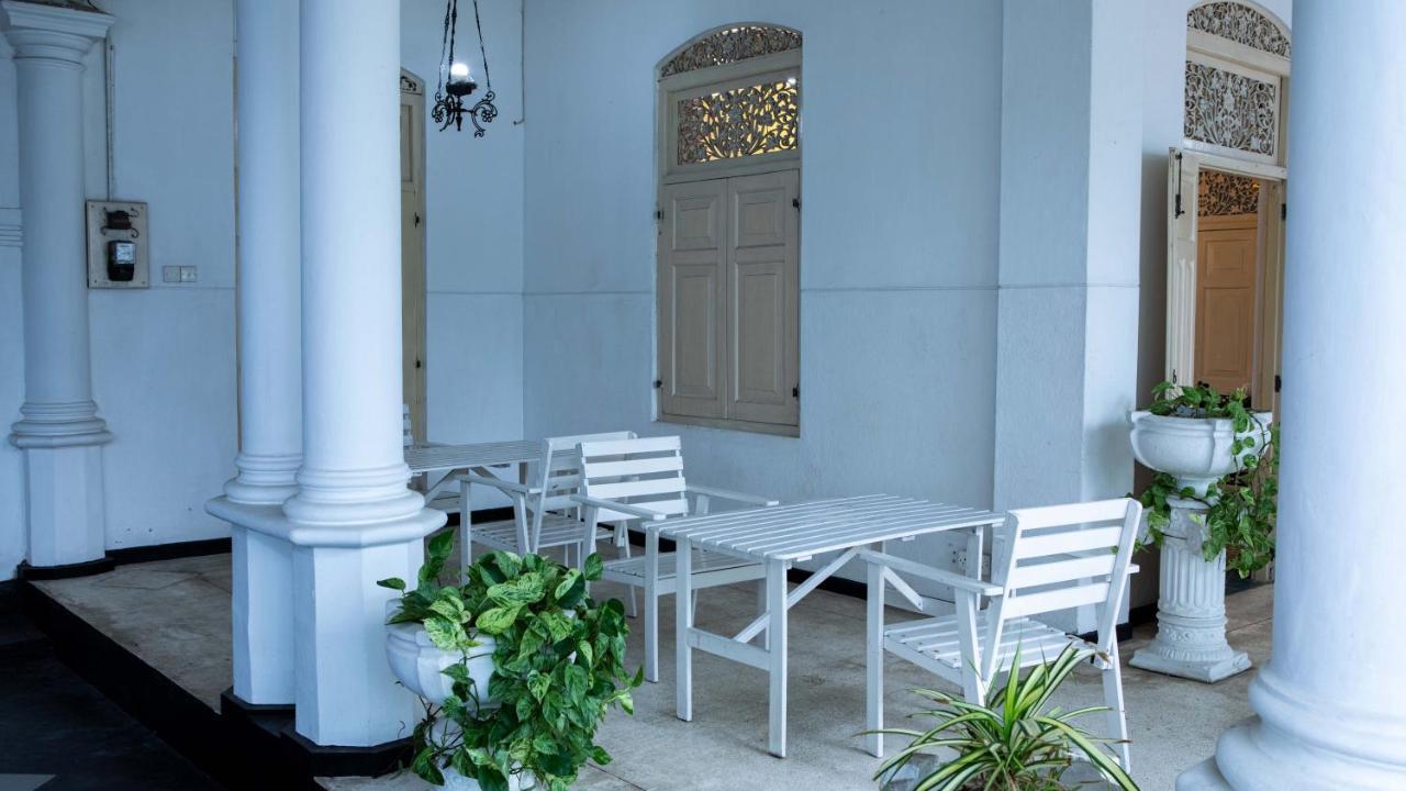 Beverly Villa Dehiwala-Mont Lavinia Extérieur photo