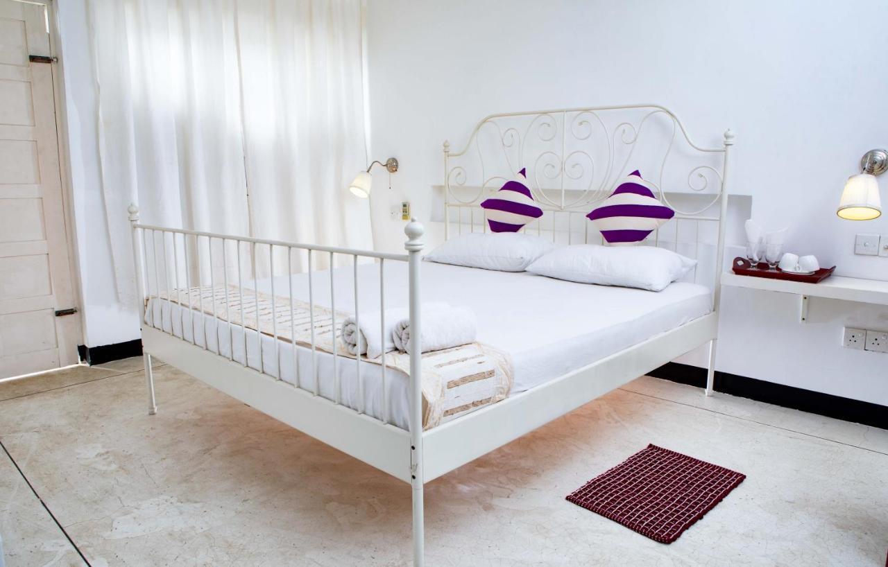 Beverly Villa Dehiwala-Mont Lavinia Extérieur photo