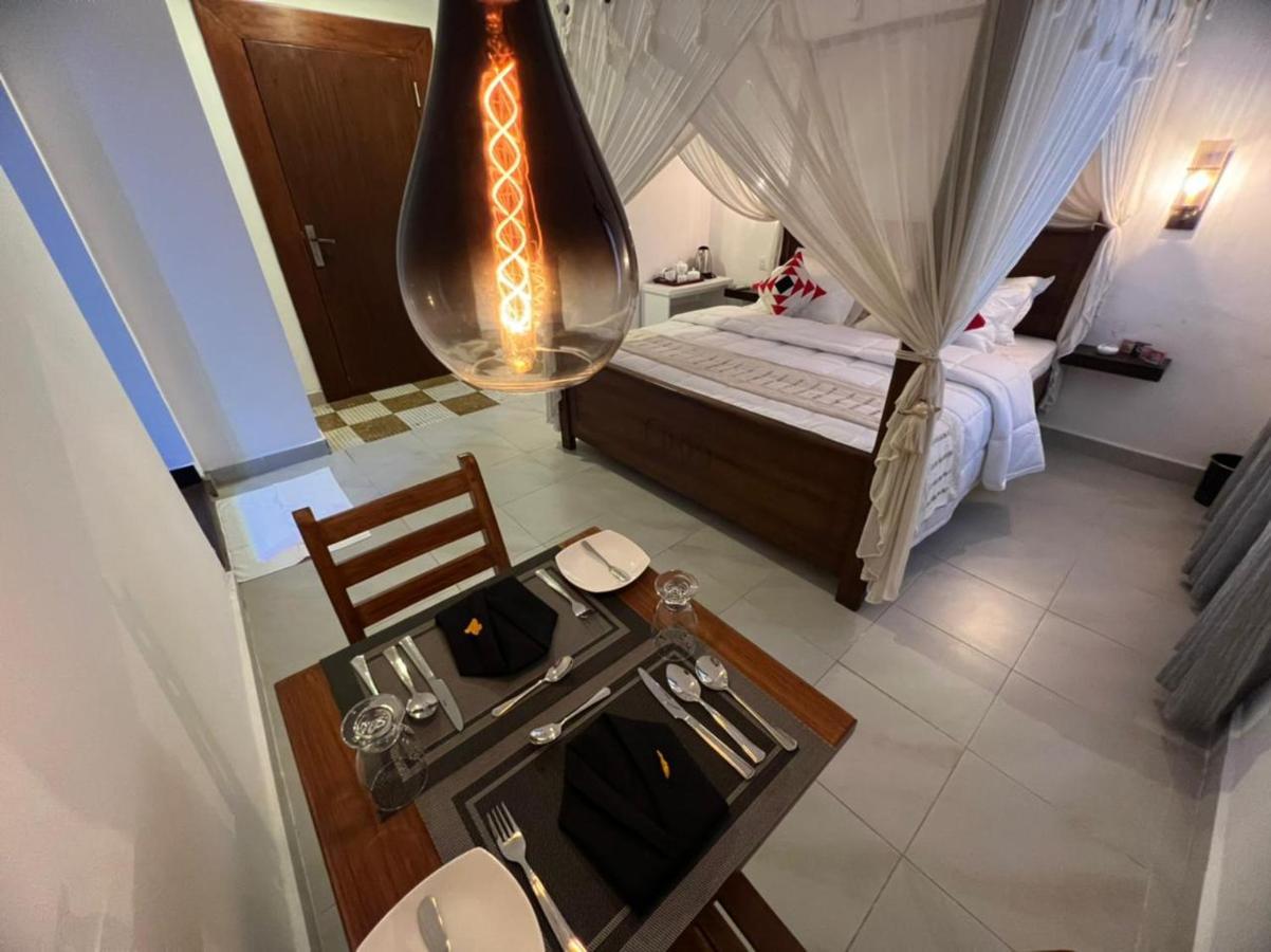 Beverly Villa Dehiwala-Mont Lavinia Extérieur photo