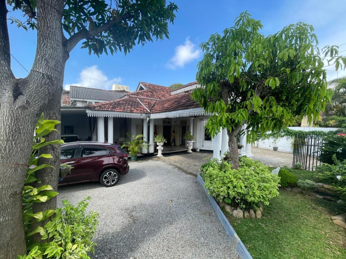 Beverly Villa Dehiwala-Mont Lavinia Extérieur photo