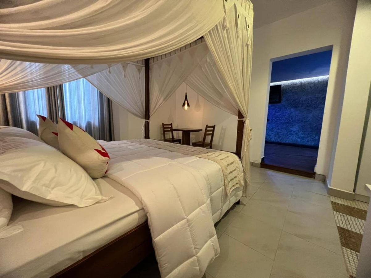 Beverly Villa Dehiwala-Mont Lavinia Extérieur photo