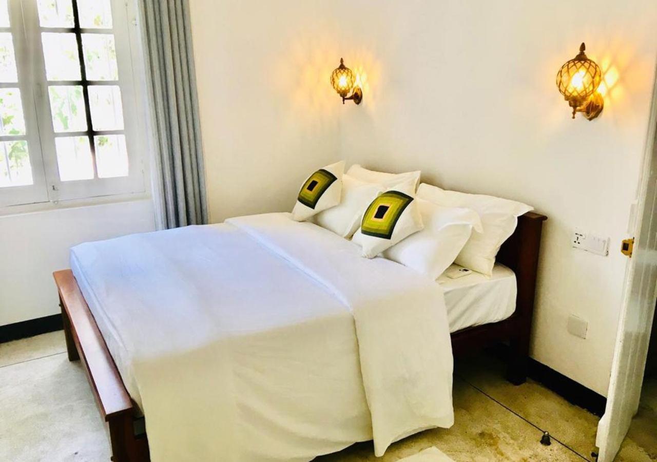 Beverly Villa Dehiwala-Mont Lavinia Extérieur photo