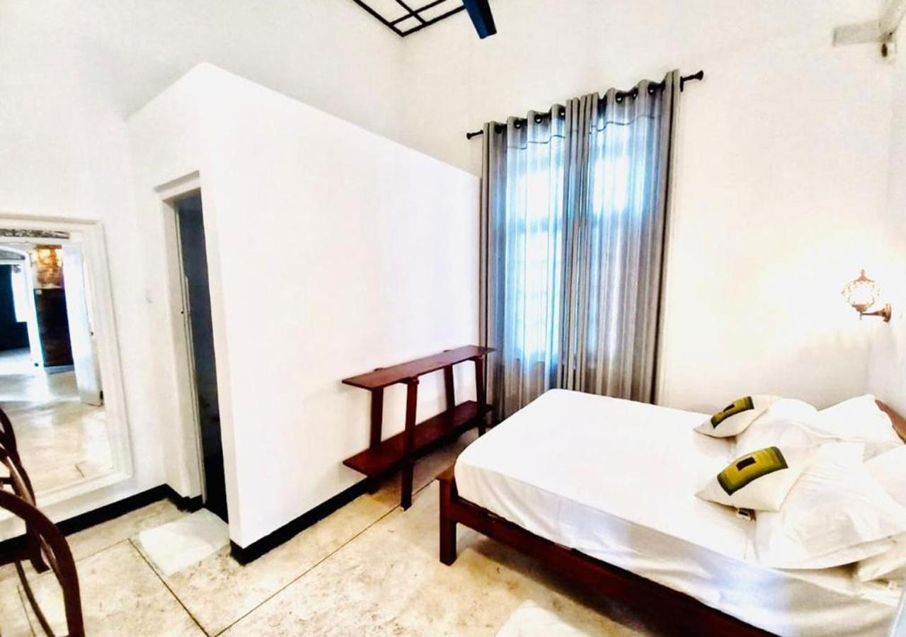 Beverly Villa Dehiwala-Mont Lavinia Extérieur photo