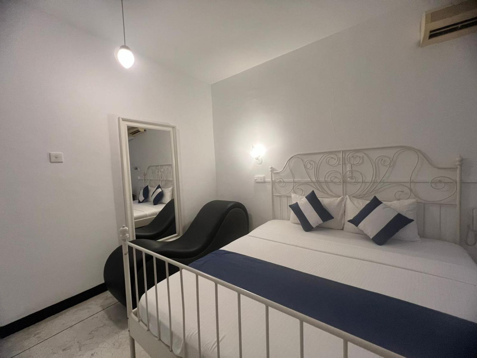 Beverly Villa Dehiwala-Mont Lavinia Extérieur photo