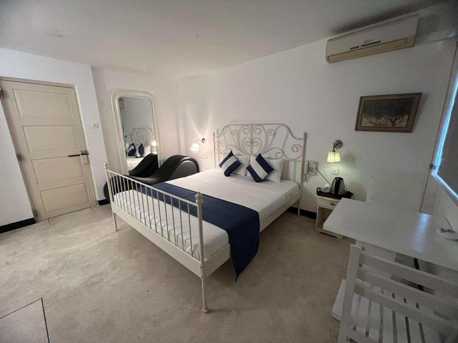 Beverly Villa Dehiwala-Mont Lavinia Extérieur photo