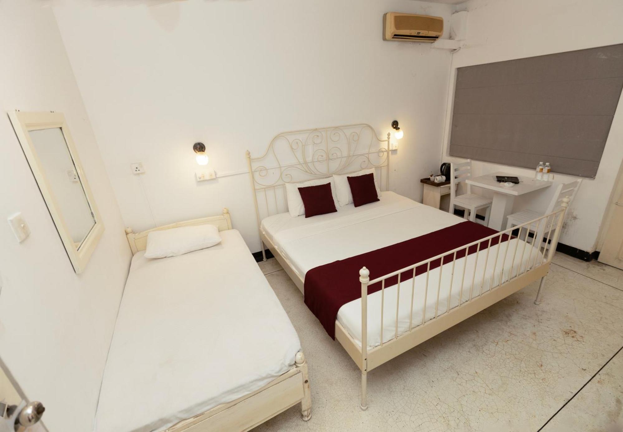 Beverly Villa Dehiwala-Mont Lavinia Extérieur photo